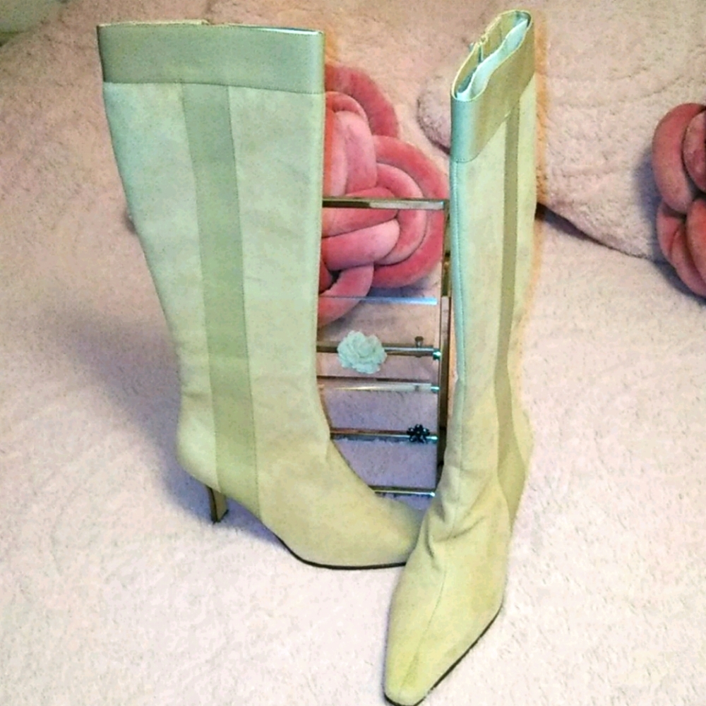 Terry Lewis Classic Luxuries Cream Heeled Boots